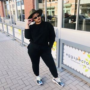 Meet your Posher, Cydney